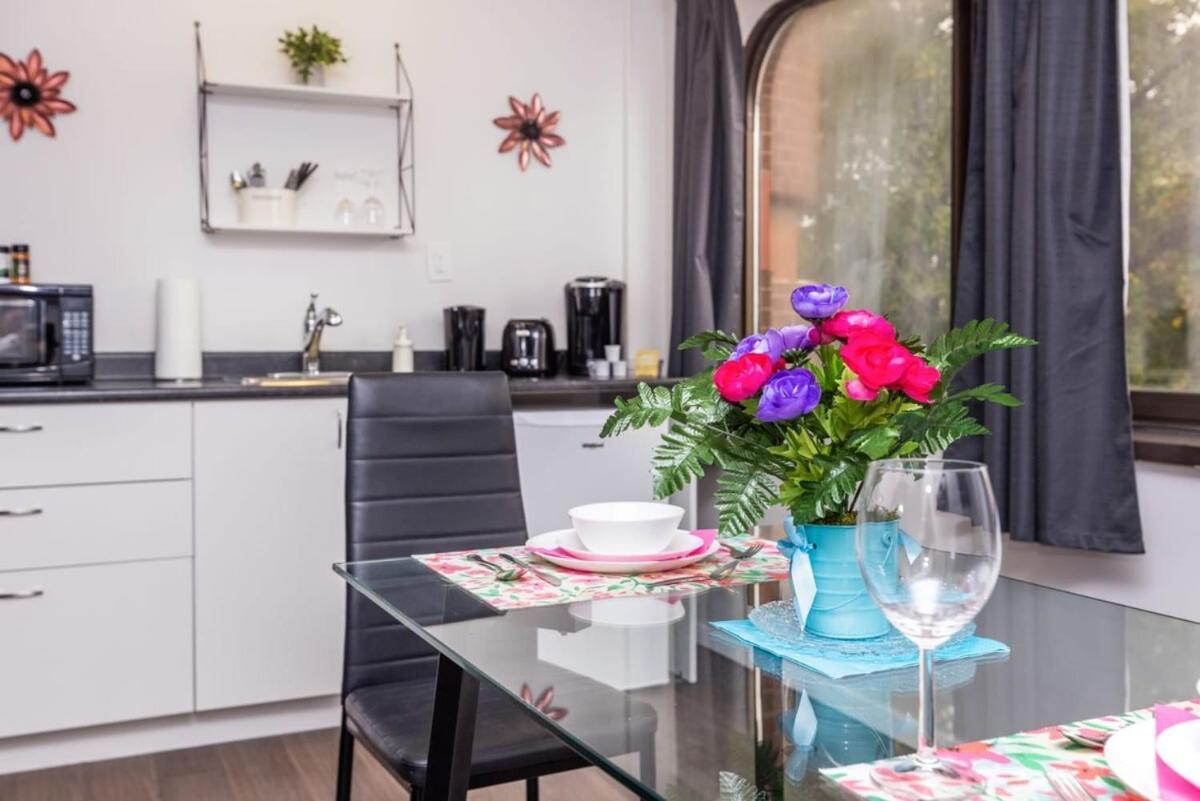 Modern 1Br Condo - Chinatown Near Little Italy Ottawa Exteriör bild